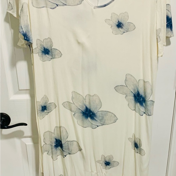 Light for summer cover ! Dress maxi! Cream and blue floral. - Picture 3 of 3